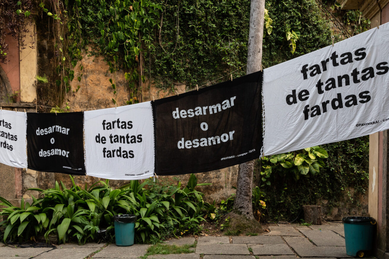  Obra(s) por Opavivará!.  Da atividade Manjar: Ontem Hoje Agora. 
