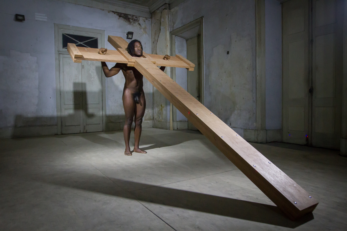  Obra(s) por Carlos Martiel. 
